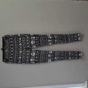 Blackheart Skull and Cross Bones Halloween Leggings M
